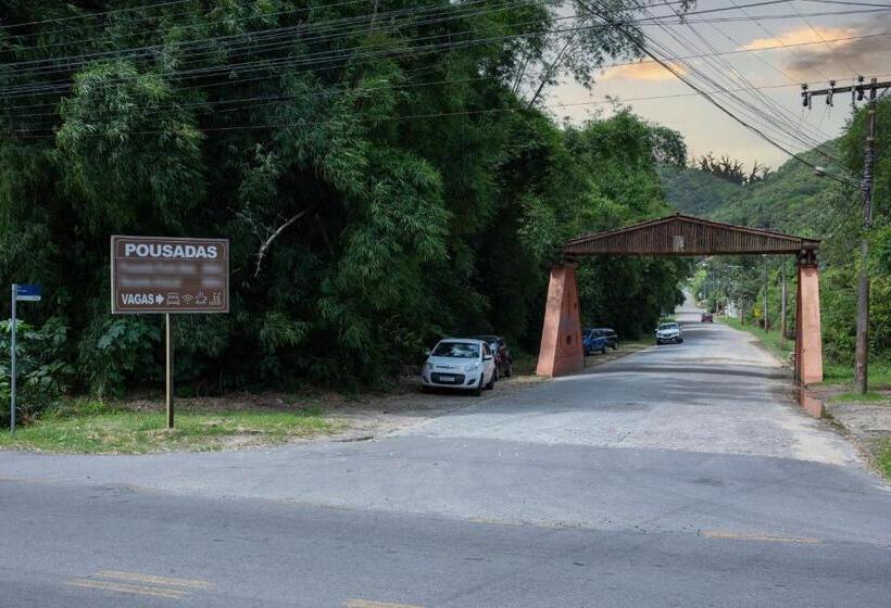 스위트, Container Guest House