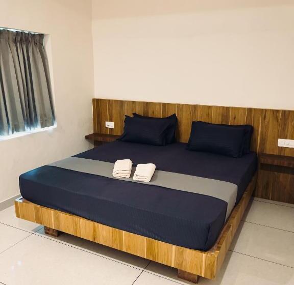 اتاق لوکس, Paddlecult Surf Retreat