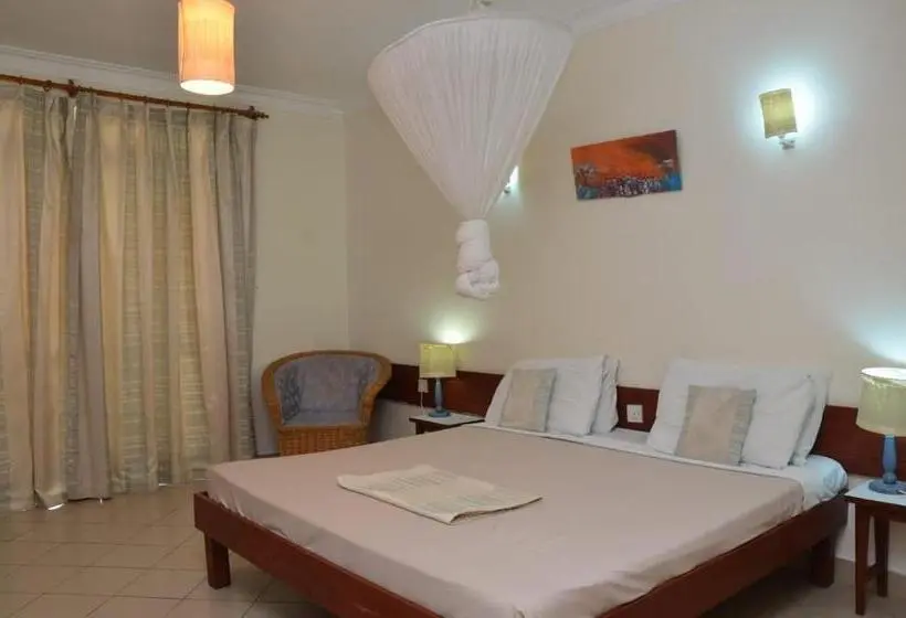 اتاق لوکس با بالکن, Asins Holiday Inn