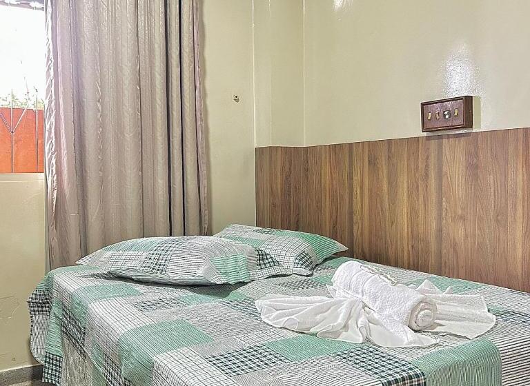 豪华房间, Económico