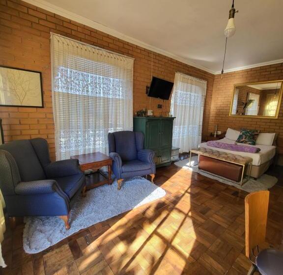 اتاق استاندارد با بالکن, The Signature Venue And Guesthouse