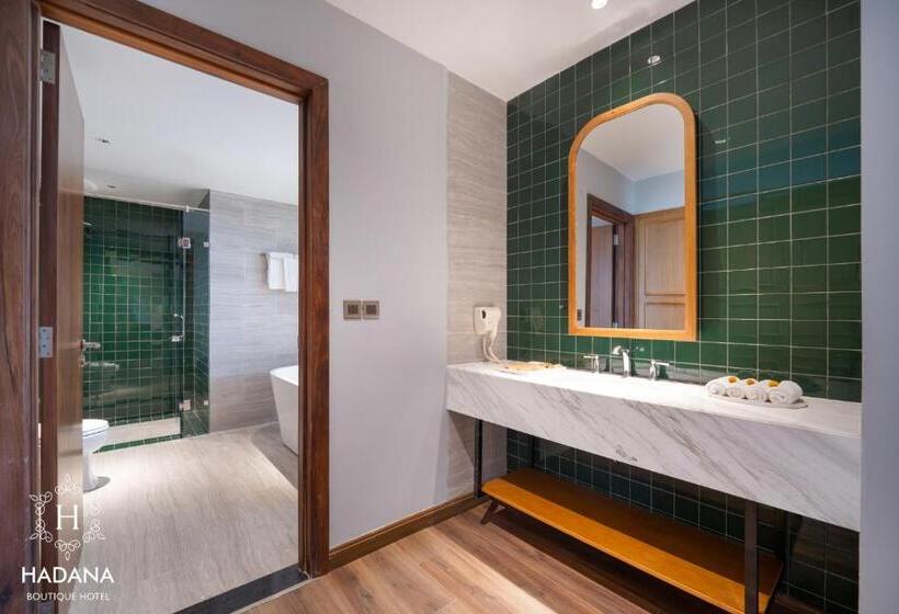 سوییت, Hadana Boutique