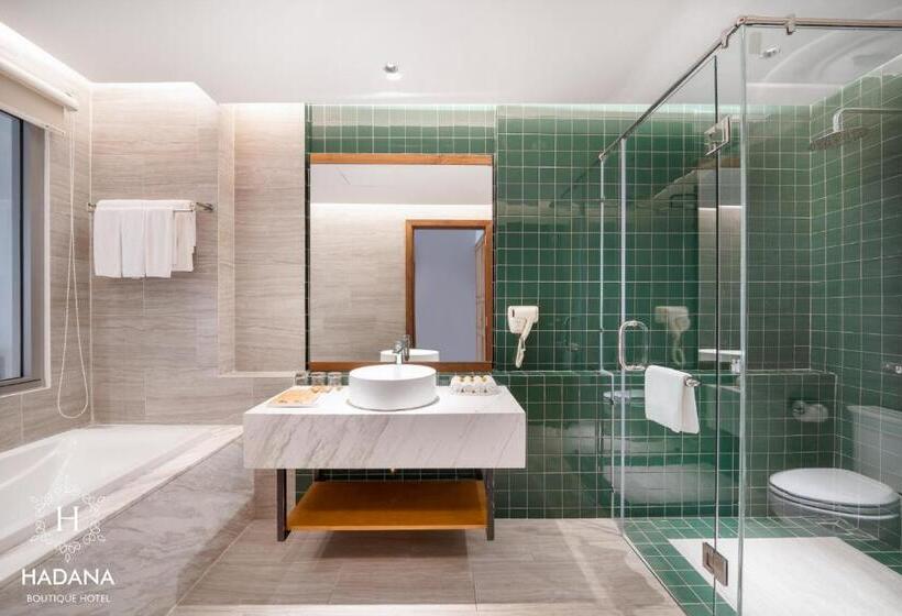 سوییت خانوادگی, Hadana Boutique