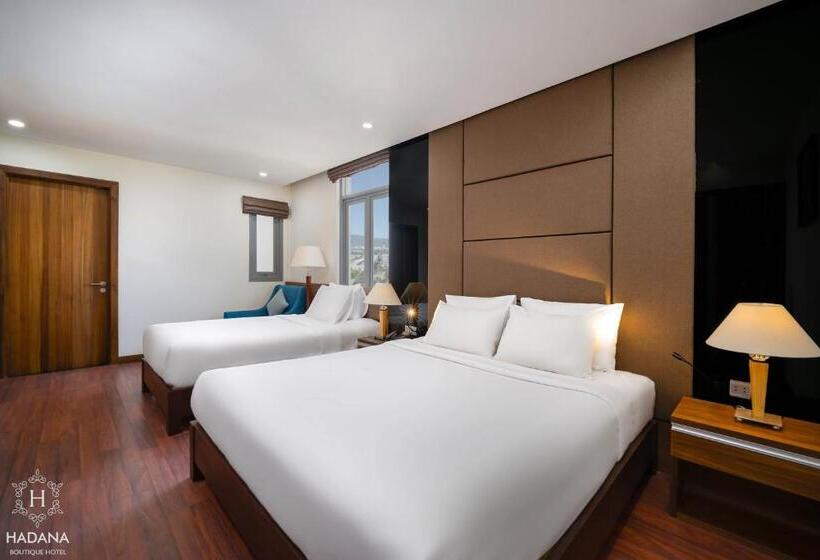 اتاق خانوادگی, Hadana Boutique