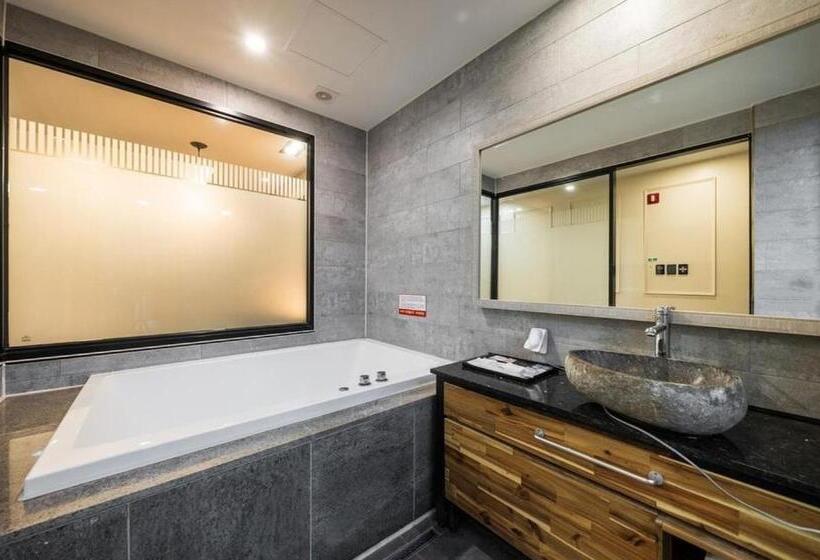 Номер Стандарт с Гидромассажем, Kkaebi Stay