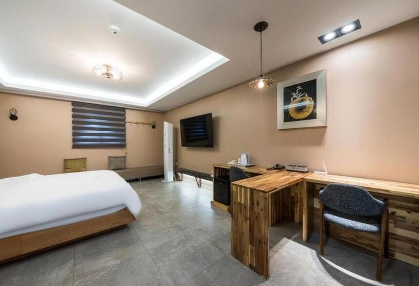 Номер Стандарт с Гидромассажем, Kkaebi Stay