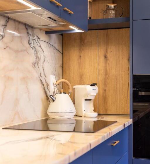 סוויטה משפחתית, Château De Souhy