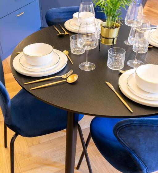 סוויטה משפחתית, Château De Souhy