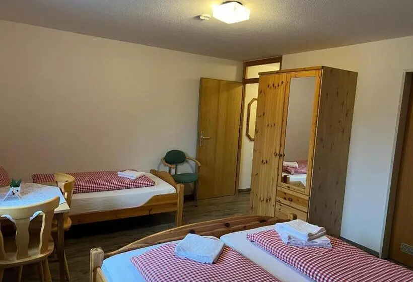 Standard Kolmen Hengen Huone, Naturfreundehaus Brend