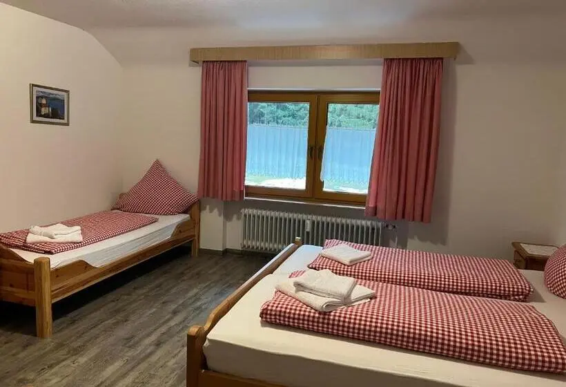 Standard Kolmen Hengen Huone, Naturfreundehaus Brend