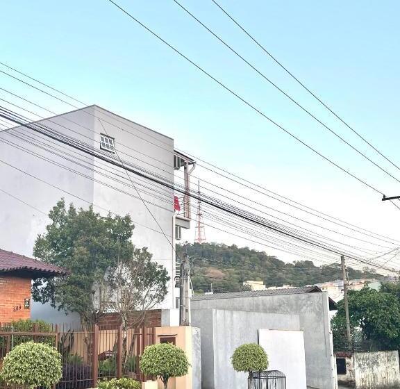 １ベッドルームアパートメント, Res. Hostel