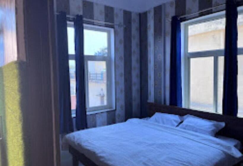 חדר דלוקס, Saukari S & Restaurant Rishikesh