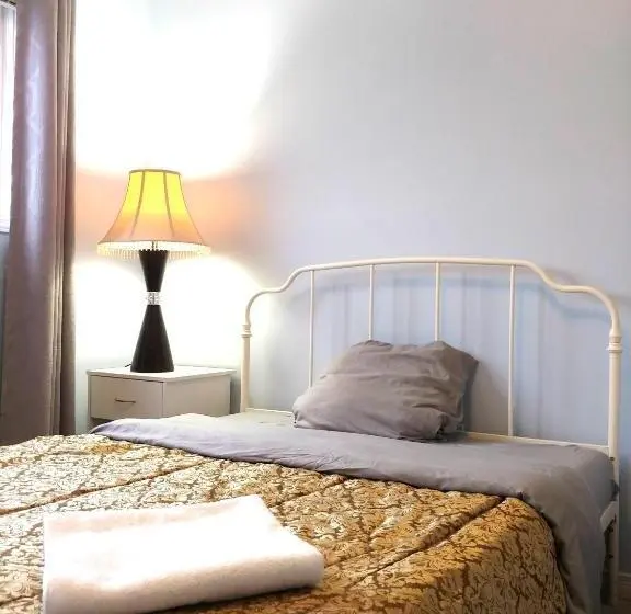 スタンダードルーム, Rooms Near Train Station