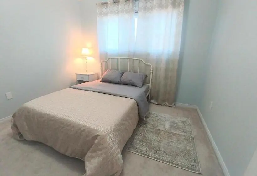 デラックスルーム, Rooms Near Train Station