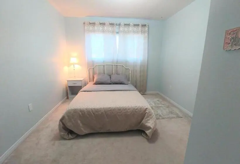 デラックスルーム, Rooms Near Train Station