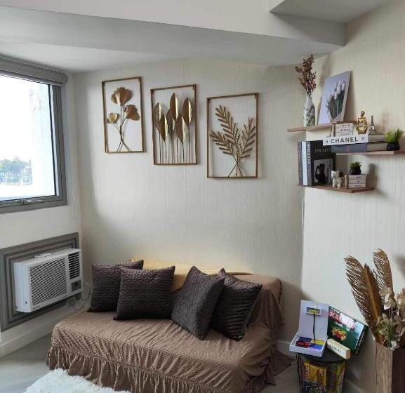 스탠다드 발코니 스튜디오, Azure North Staycation By 7twentysix Crib