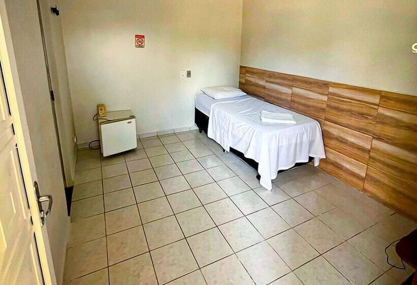 Standardzimmer, Nunes