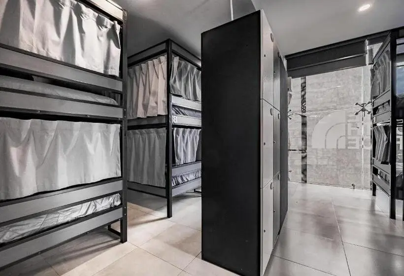تختخواب در اتاق مشترک, Cama En Habitación Compartida Mixta Hostel
