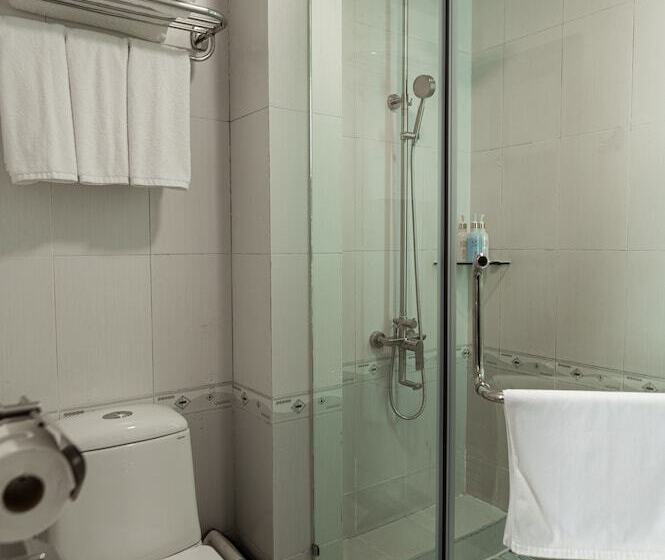 اتاق لوکس سه تخته, Lantern