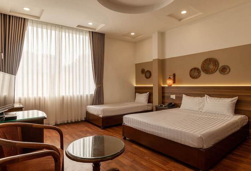 اتاق لوکس سه تخته, Lantern