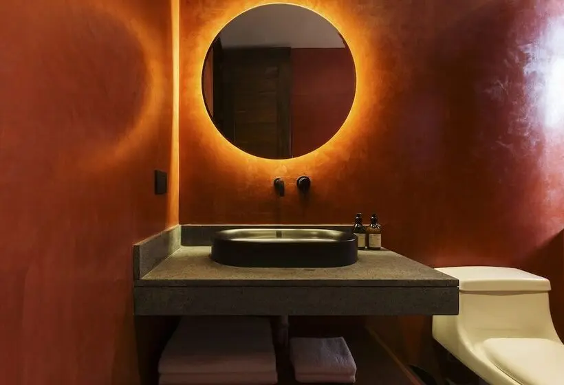 Superior-sviitti, Macondo Arte Oaxaca