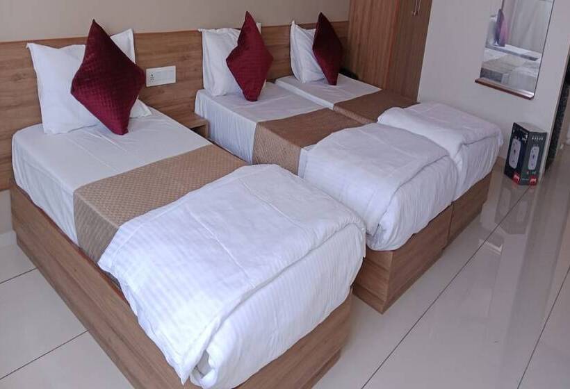 חדר דלוקס לשלושה, Sap