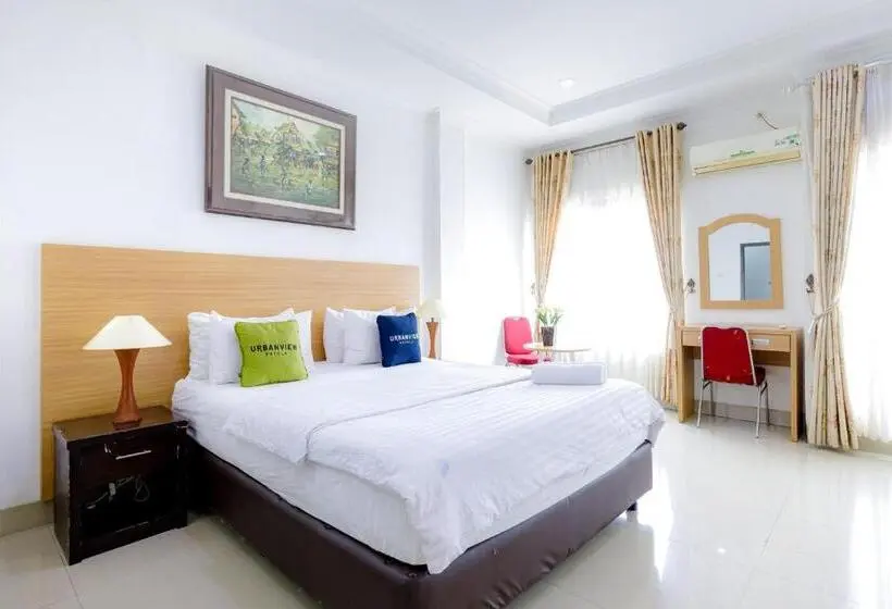 スーペリアールーム, Urbanview Srb Near Mall Ciputra Cibubur By Reddoorz