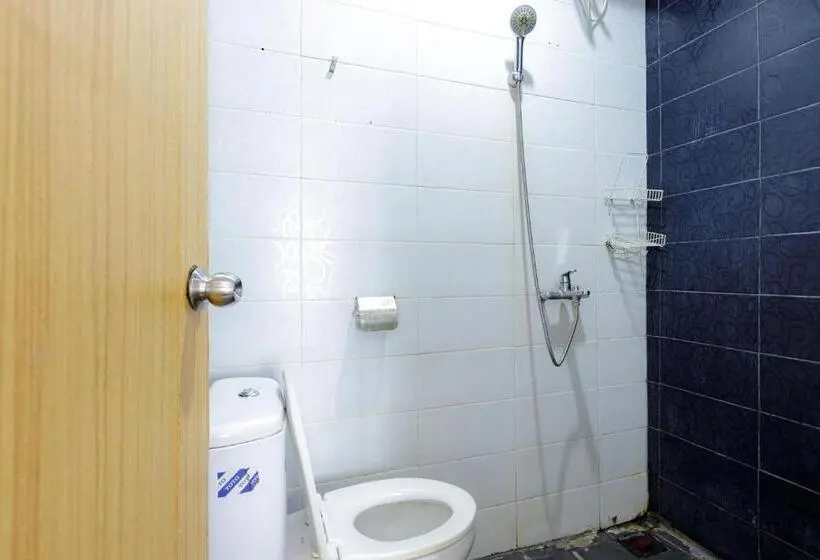 スーペリアールーム, Urbanview Srb Near Mall Ciputra Cibubur By Reddoorz