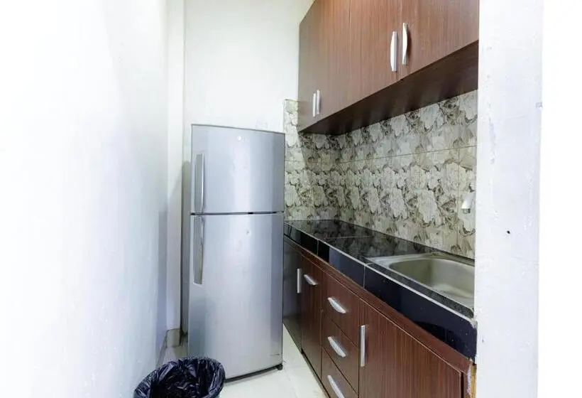 スイート, Urbanview Srb Near Mall Ciputra Cibubur By Reddoorz
