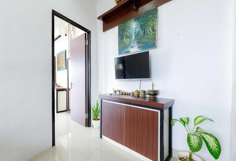 スイート, Urbanview Srb Near Mall Ciputra Cibubur By Reddoorz