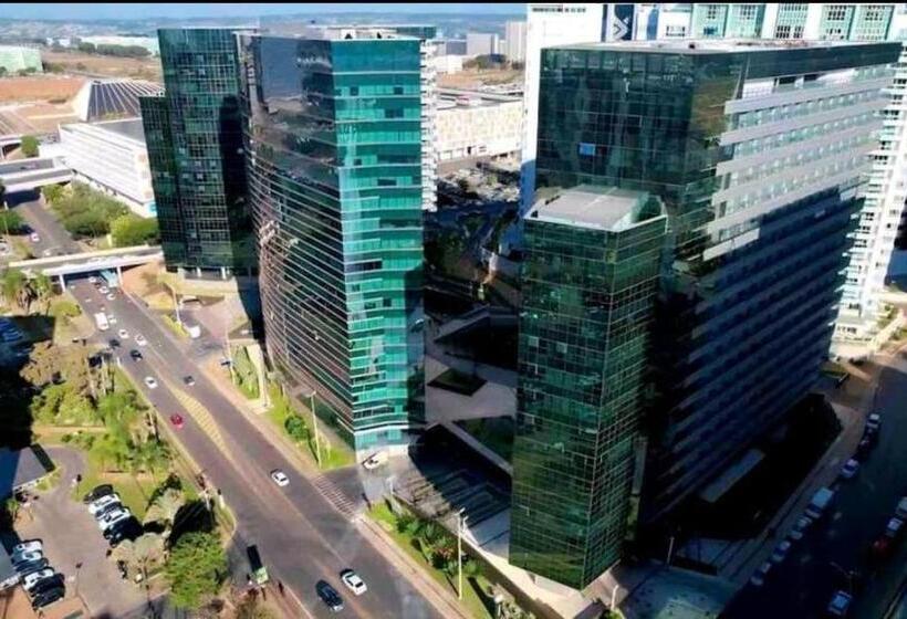 スタンダードルーム, Vision