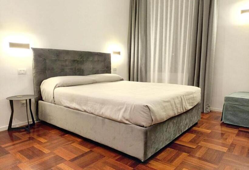 اتاق لوکس, B&bari, Via Crollalanza