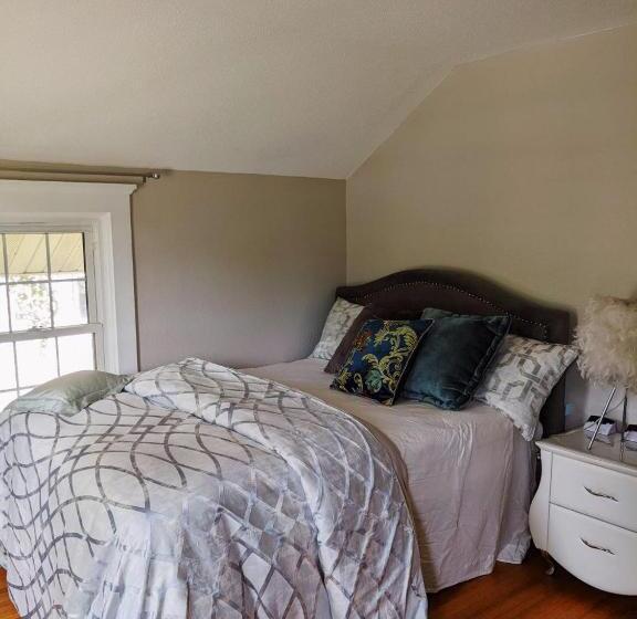 غرفة قياسية, Magnolia Llc Short Term Rentals Private Room On The Second Floor