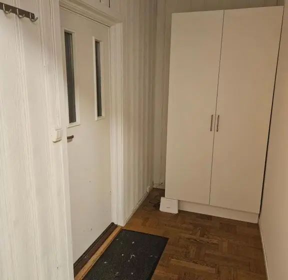 آپارتمان 1 خوابه, Enter Backpack Apartments