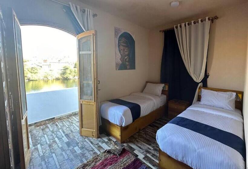 اتاق استاندارد با چشم‌انداز, Achertod Nubian