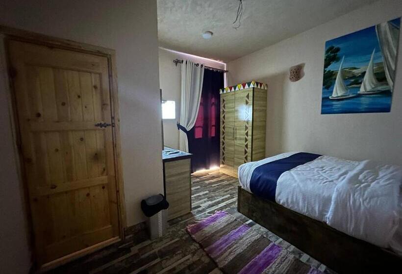 سوییت جونیور, Achertod Nubian