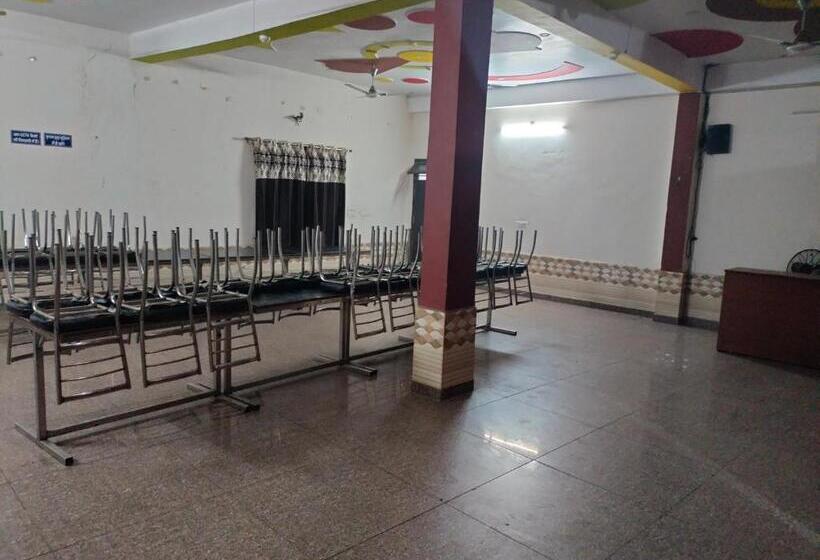 エコノミールーム, Anjani Palace