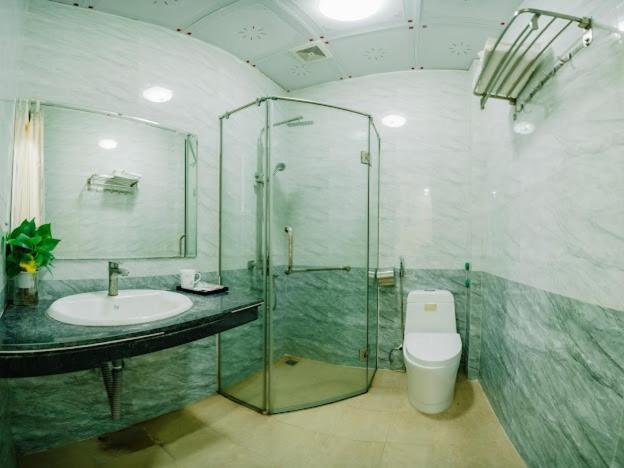 اتاق سه نفره دلوکس با چشمانداز دریا, Lang Chai Hotel Cat Ba
