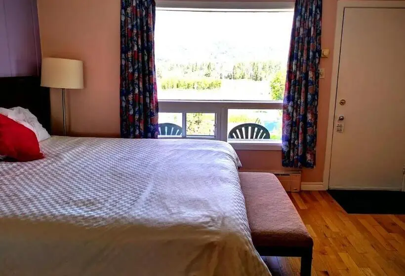 キングサイズベッドのスタンダードルーム, Motel Tremblant