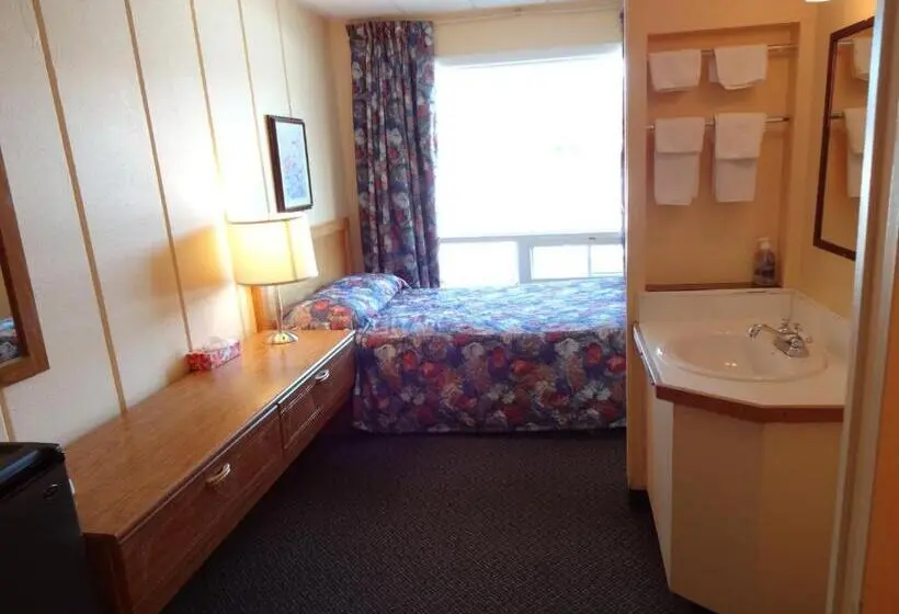エコノミー４人部屋, Motel Tremblant
