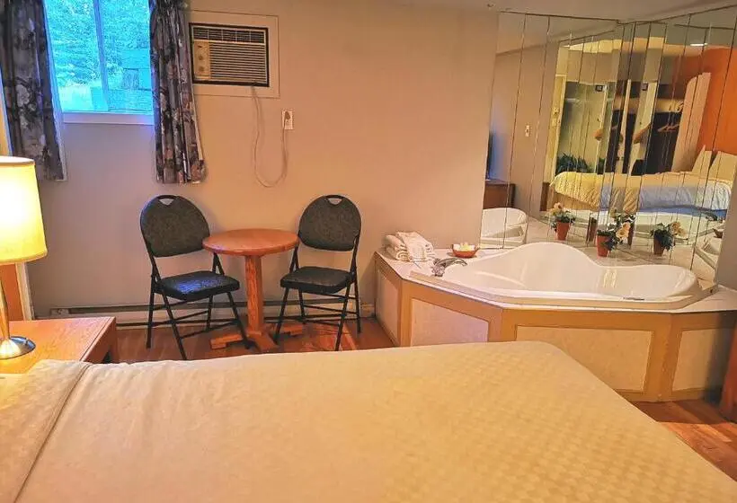 バスタブ付きスタンダードルーム, Motel Tremblant