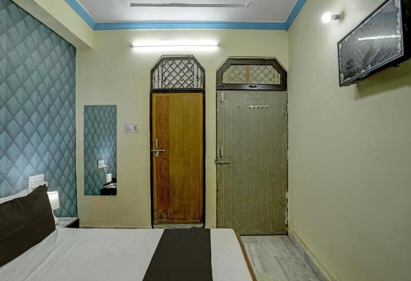 三人经典房间, Oyo Flagship Hotel Rajendra Palace