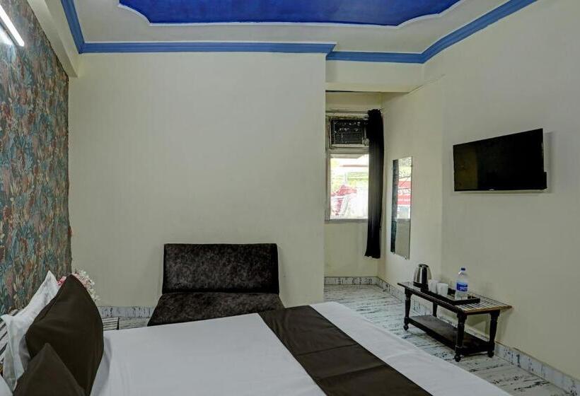 三人经典房间, Oyo Flagship Hotel Rajendra Palace