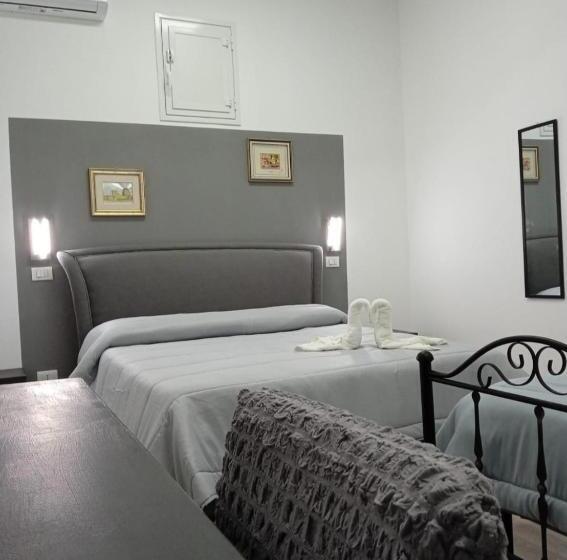 デラックスの4人部屋, La Rondine Bed