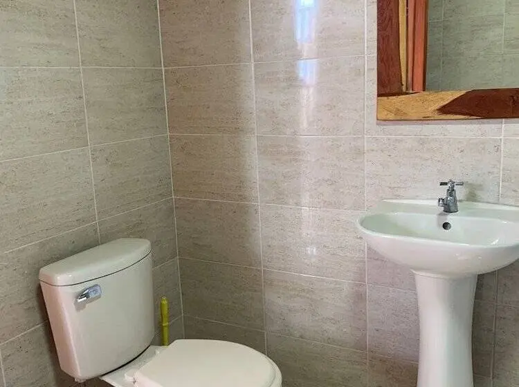 اتاق خانوادگی, Hospedaje Hamuy S Lodge  Velilu