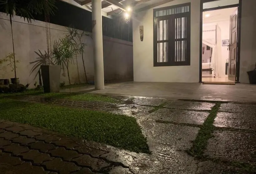 スタンダードルーム, Samadhi Garden