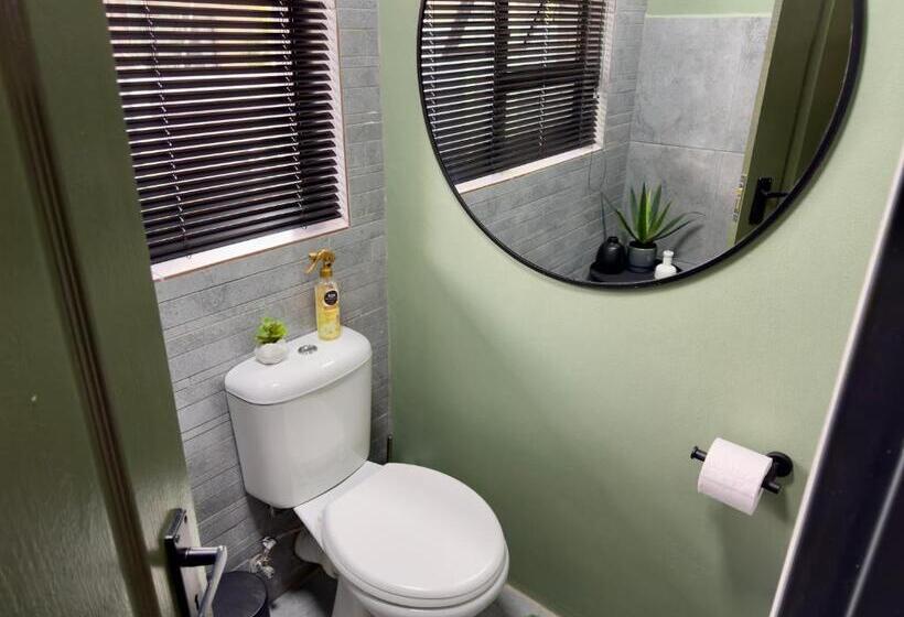 سوییت خانوادگی, Wild Fig Rest Guest House
