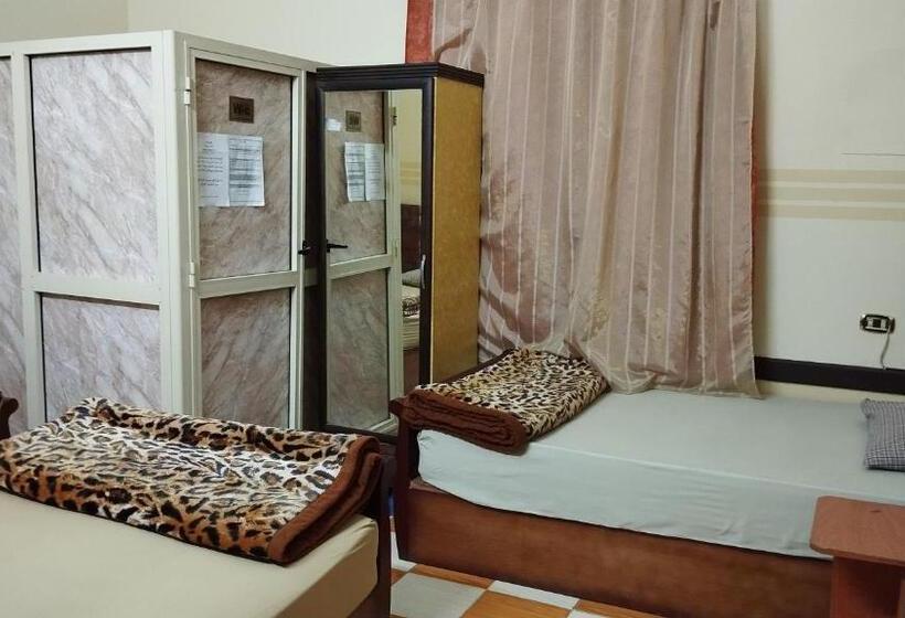 اتاق استاندارد سه نفره, فندق هاميس