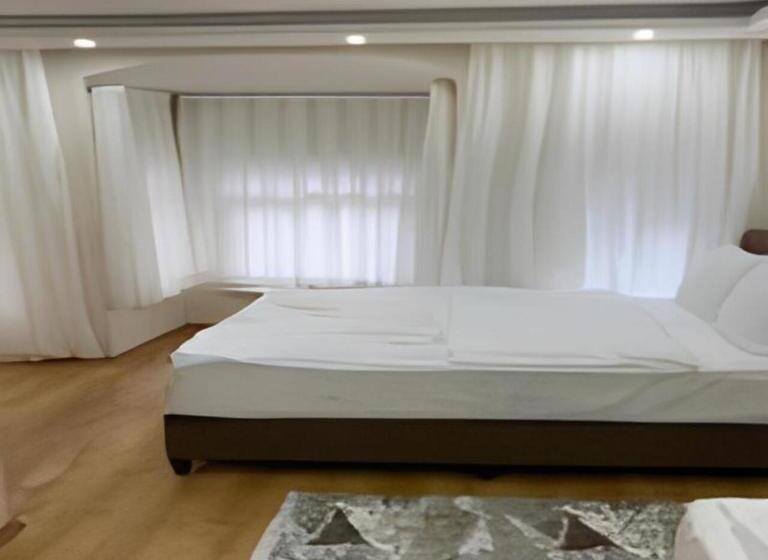 إستوديو ديلوكس, Blueroyal Grand Bazaar