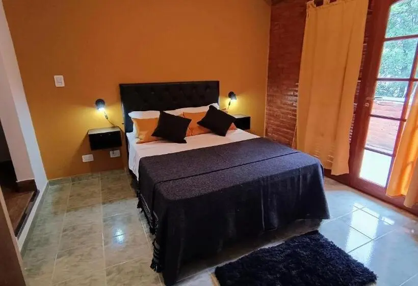Standard Kolmen Hengen Huone Parveke, Hostería Suites Del Centro